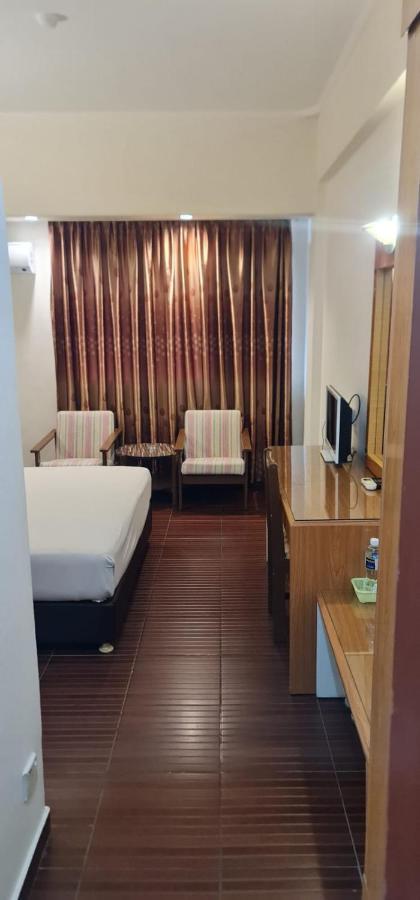 טאנג'ונג פינאנג Paradise Hotel מראה חיצוני תמונה