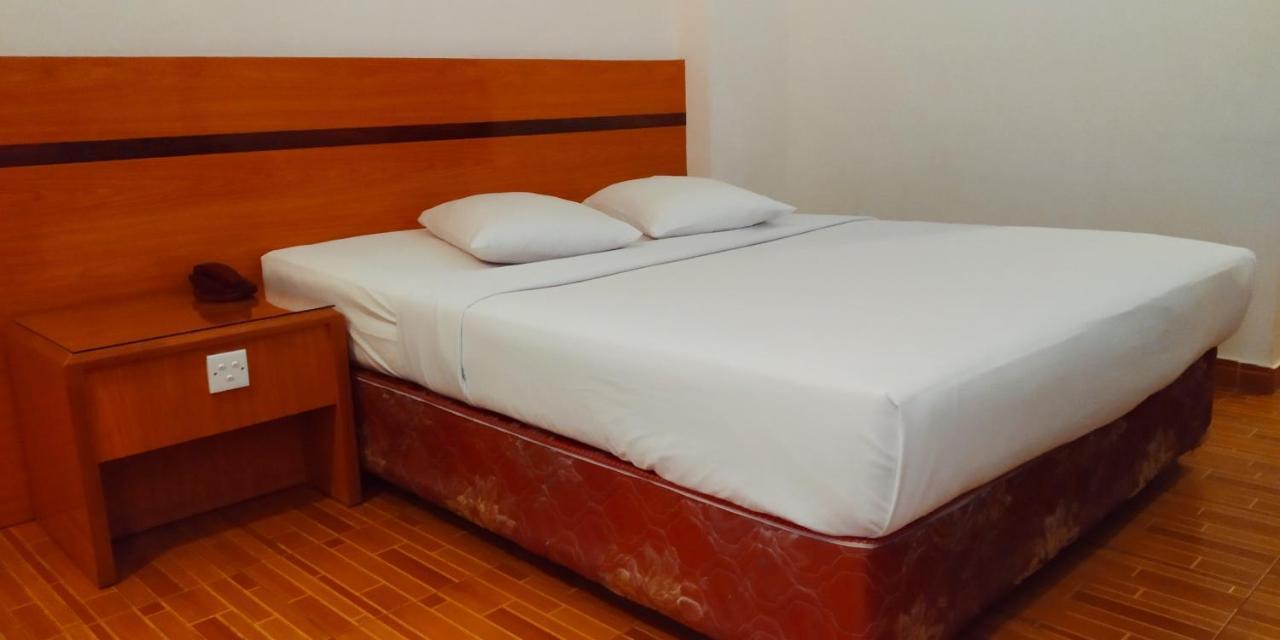 טאנג'ונג פינאנג Paradise Hotel מראה חיצוני תמונה