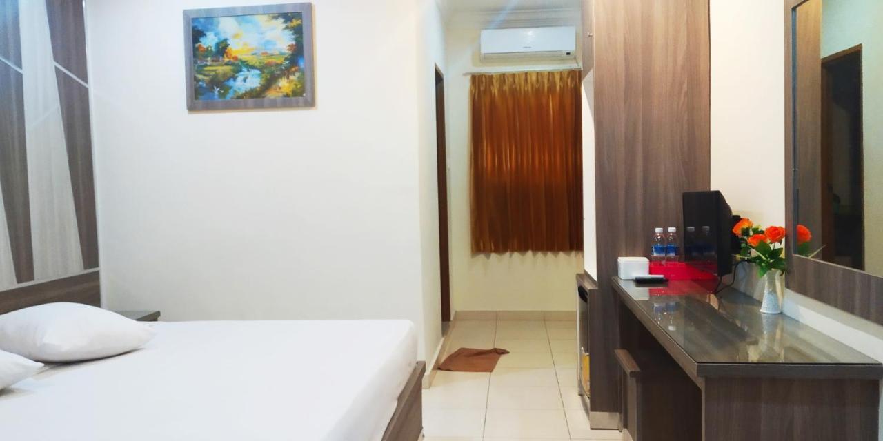 טאנג'ונג פינאנג Paradise Hotel מראה חיצוני תמונה
